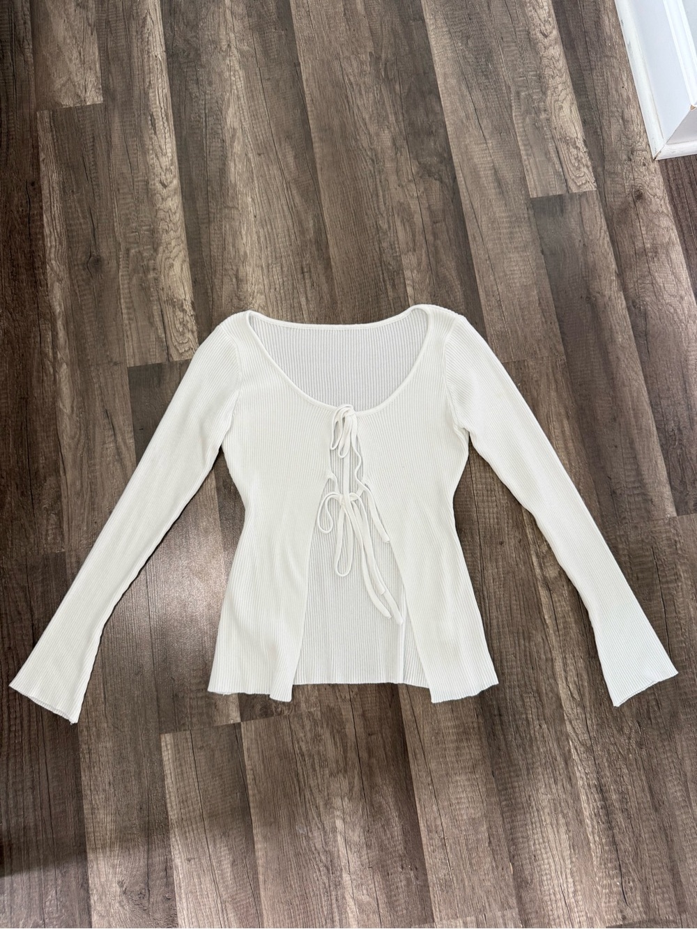 Women’s Cream Tie-Front Ribbed Long Sleeve Top